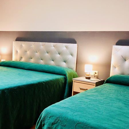 Hotel Vinas 17 Teruel Luaran gambar